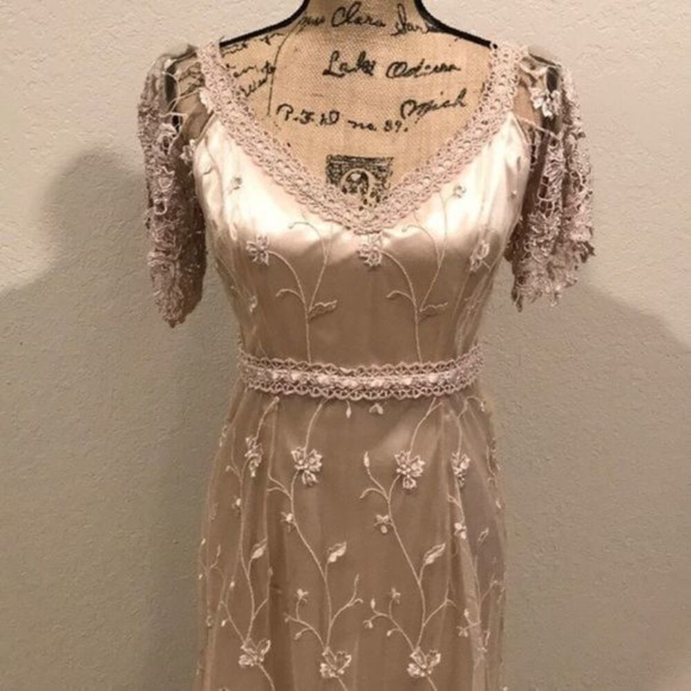One of a Kind Was Altered Completely Fits Size 4.